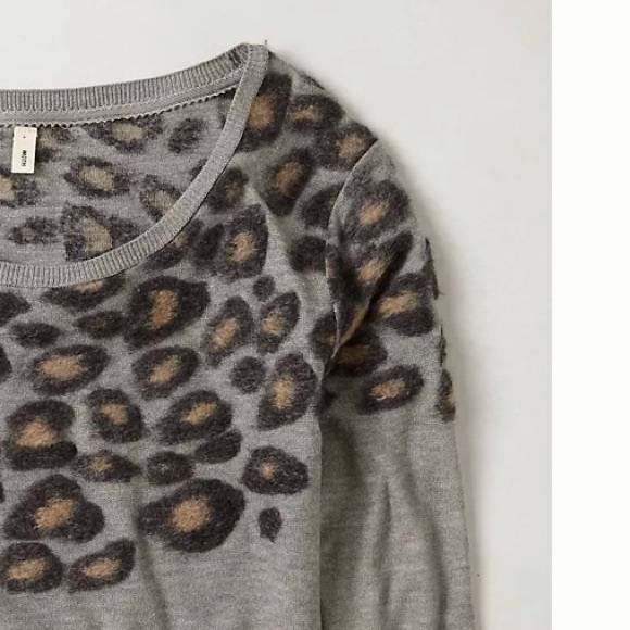 🦋 Moth Gray Leopard Print Sweater - Picture 5 of 11